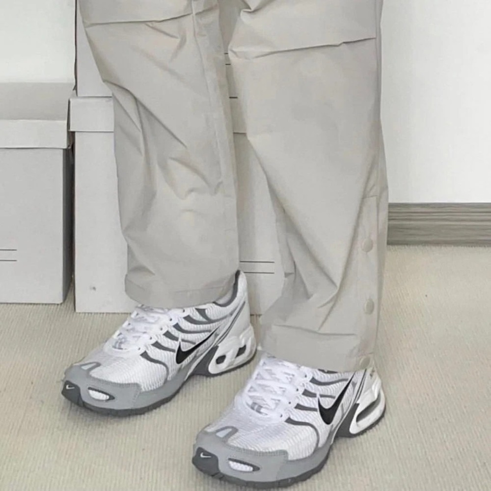 Nike Air Max Torch 4 Mens Sz 11 White Anthracite Wolf Grey 343846 100 Shoes NEW - Picture 6 of 6